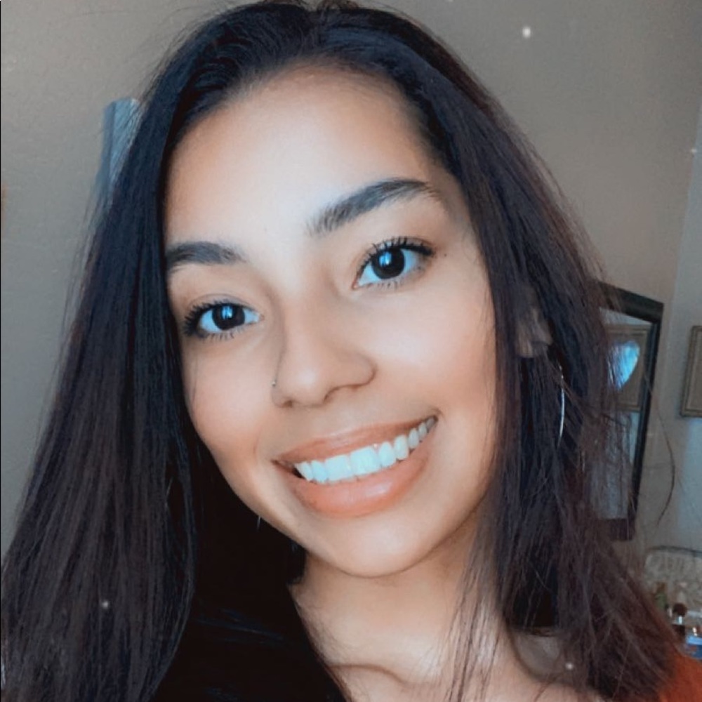 Meet your Posher, Laura